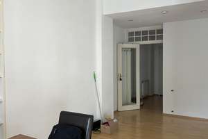 Lage, Lage, Lage  / großzügige 2 Zimmer Wohnung mit Aufzug und Balkon – Die vollständige Adresse der Immobilie erhältst du vom Anbieter., 65183 Mitte, Wiesbaden – Vorschaubild 17