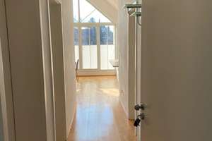 gemütliche DG-Wohnung mit sonniger Loggia und zusätzlichem Balkon – Agathenstraße 25, 81827 Waldtrudering, München – Vorschaubild 8