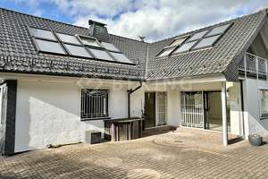KOMFORTABLES WOHNHAUS MIT WÄRMEPUMPE AUS 2025 | SIEGEN - BÜRBACH – Die vollständige Adresse der Immobilie erhältst du vom Anbieter., 57074 Bürbach, Siegen – Vorschaubild 2