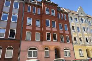 Charmante vermietete Altbauwohnung mit Balkon und Steigerungspotenzial! – Die vollständige Adresse der Immobilie erhältst du vom Anbieter., 24114 Südfriedhof, Kiel – Vorschaubild 2