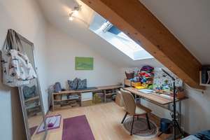 Charmante 3-Zimmer-Dachgeschosswohnung mit Balkon und Galerie – Die vollständige Adresse der Immobilie erhältst du vom Anbieter., 83533 Edling – Vorschaubild 10