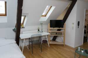 Voll ausgestattetes, helles und hochwertiges Apartment mit TV, EBK und eigenem Balkon – Hofstattstraße 20, 72764 Reutlingen-Mitte, Reutlingen – Vorschaubild 6