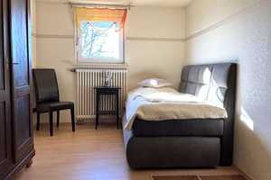 ***Doppelhaushälfte im Haus mit viel Platz, Kamin, Terrasse und großem Garten*** – Wetteraukreis – Vorschaubild 11