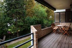 Alltagstaugliche 4-Zimmer-Wohnung mit Balkon in Düsseldorf-Golzheim – 40474 Golzheim, Düsseldorf – Vorschaubild 2