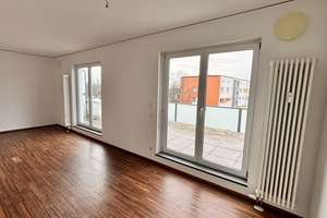 Lichtdurchflutete 2-Zimmer-Penthouse-Wohnung mit großem Balkon
