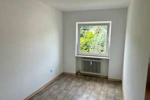 Viel Platz zum Wohlfühlen – 4-Zimmer-Wohnung mit Balkon – Die vollständige Adresse der Immobilie erhältst du vom Anbieter., 57518 Betzdorf – Vorschaubild 3