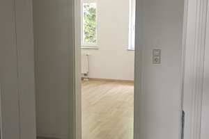 Stilvolle 2-Zimmer-Wohnung mit Balkon und traumhaftem Blick ins Grüne – Rabenerstraße 7, 4177 Altlindenau, Leipzig – Vorschaubild 5