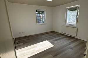 Vollständig renovierte Wohnung mit drei Zimmern und Einbauküche in Stuttgart – Münchinger Straße 26, 70439 Stuttgart – Vorschaubild 4