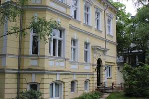 Repräsentative Mehrfamilienvilla in begehrter Lage von Berlin-Lichterfelde – Die vollständige Adresse der Immobilie erhältst du vom Anbieter., 12207 Lichterfelde, Berlin – Vorschaubild 2