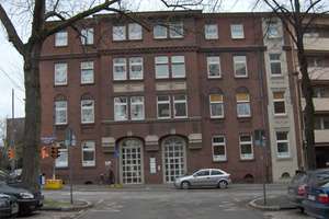 Gepflegte 4,5-Zimmer-Wohnung / Gewerbe im 2. OG in Duisburg Altstadt