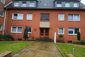 Helle 6 Zimmer Whg. mit großer Dachterrasse zu vermieten