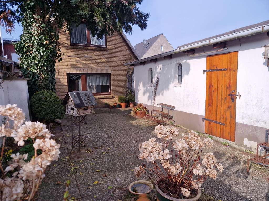 Immobilie in Husum - Aus Alt mach Neu - Reihenhaus mit 3 Wohneinheiten sucht neue Eigentümer - Bild 3