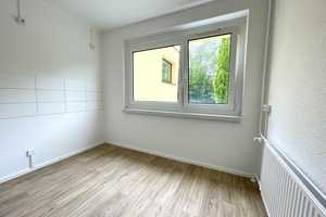 Komfortable 4-Raumwohng. mit verglaster Loggia u. ebenerdigem Zugang – Johann-Richter-Straße 5, 9122 Chemnitz – Vorschaubild 4