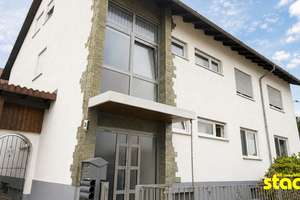 GEMÜTLICHE DACHGESCHOSSWOHNUNG MIT EINBAUKÜCHE *** SULZBACH AM MAIN – Die vollständige Adresse der Immobilie erhältst du vom Anbieter., 63834 Sulzbach am Main – Vorschaubild 1