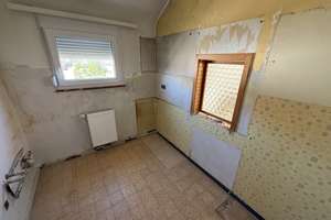 TOLLE FELDRANDLAGE - ZWEIFAMILIENHAUS MIT AUSBAURESERVE – Die vollständige Adresse der Immobilie erhältst du vom Anbieter., 74078 Kirchhausen, Heilbronn – Vorschaubild 9