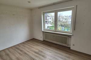 2-Familienhaus mit 5 Zimmer Wohnungen und Möglichkeit einen zusätzlichen Bauplatz zu erwerben – Die vollständige Adresse der Immobilie erhältst du vom Anbieter., 93077 Bad Abbach – Vorschaubild 20
