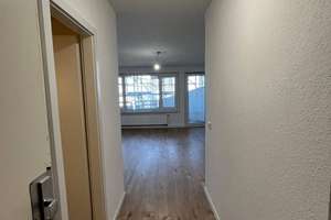 TOP SANIERT! 1 Raum Wohnung mit Balkon und schönem Ausblick – Osloer Straße 6, 50765 Chorweiler (Ortsteil), Köln – Vorschaubild 2