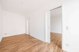 * Licht, Luft & Komfort * 2 Zimmer * Bad mit Dusche * HWR * EBK – Straße der Nationen 82, 9111 Zentrum, Chemnitz – Vorschaubild 3