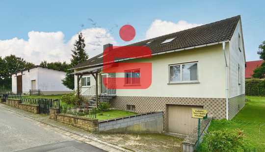 Bild von Ländliches Wohnen mit Halle und großem Grundstück 