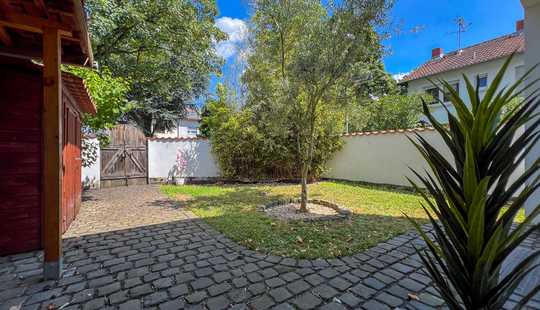Bild von Ruhiges Wohnen in Bürgel: Reihenendhaus mit mediterranischem Garten