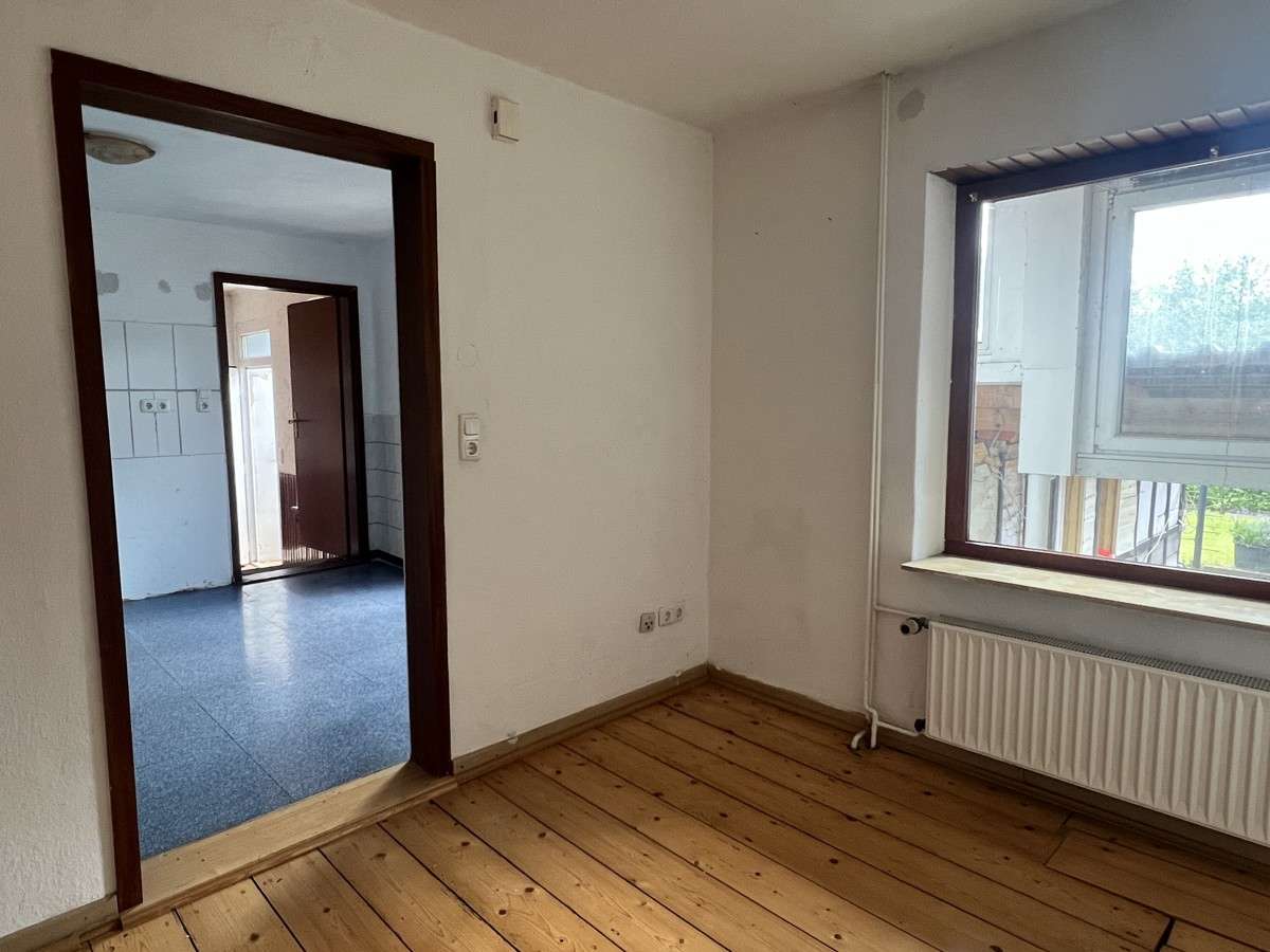 Immobilie in Stadthagen - KARSTEN IMMOBILIEN ermöglicht Ihnen: Reihenmittelhaus für kreative Köpfe - in Stadthagen - Bild 2