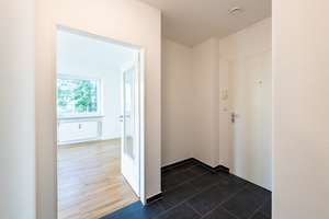 Modernisiertes großzügiges Apartment mit großem Balkon im 3. OG in München Laim - Provisionsfrei !! – Die vollständige Adresse der Immobilie erhältst du vom Anbieter., 80686 Friedenheim, München – Vorschaubild 8