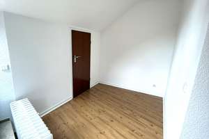 Geräumige Dachgeschoss-Wohnung mit Loggia und Garage in ruhiger Anliegerstraße! – Die vollständige Adresse der Immobilie erhältst du vom Anbieter., 46149 Schwarze Heide, Oberhausen – Vorschaubild 3
