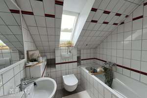Sonnige Dachgeschosswohnung in Bestlage - Essen Bergerhausen – Pregelstraße 12, 45136 Bergerhausen, Essen – Vorschaubild 9