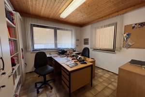 gepflegtes 2 Fam. Haus mit Garagen und Büro – Die vollständige Adresse der Immobilie erhältst du vom Anbieter., 94060 Pocking – Vorschaubild 14