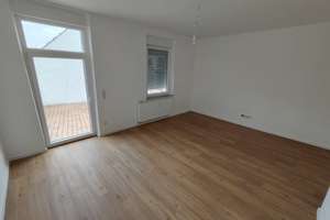 Mit Einbauküche und weiteren Extras: Schicke 3-Zimmer Wohnung mit Terrasse – Hülser Str. 91, 47803 Inrath/Kliedbruch, Krefeld – Vorschaubild 3