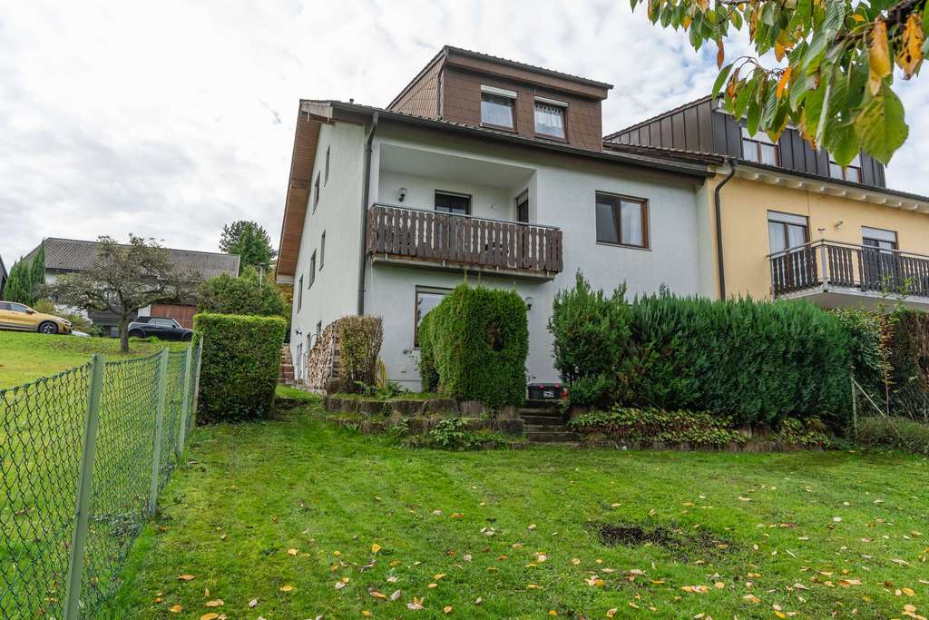 Immobilie in Straubenhardt - Großzügiges Mehrgenerationenhaus oder doch lieber Kapitalanlage ? - Bild 2