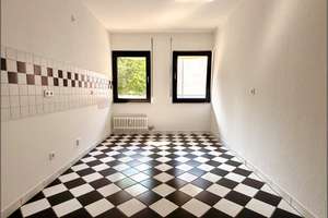 Einziehen & Wohlfühlen! 3 Raum Wohnung mit toller Raumaufteilung und Wohnküche sowie TG-Stellplatz – Die vollständige Adresse der Immobilie erhältst du vom Anbieter., 40597 Benrath, Düsseldorf – Vorschaubild 9