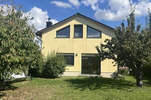 Komfortables Einfamilienhaus mit Garten – Die vollständige Adresse der Immobilie erhältst du vom Anbieter., 3238 Finsterwalde – Vorschaubild 2