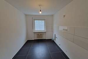 Frisch renoviert: Geräumige 3-Zimmer-Wohnung mit Balkon auf dem Eschberg zu vermieten – Breslauer Straße 30, 66121 Eschberg, Saarbrücken – Vorschaubild 4