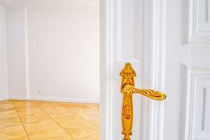 Best of City-West: Stuck, Style & Großstadtromantik – Eislebener Str. 3, 10789 Charlottenburg, Berlin – Vorschaubild 9