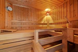 RESERVIERT: Exklusive Villa mit Schwimmbad, Sauna und atemberaubendem Blick – Die vollständige Adresse der Immobilie erhältst du vom Anbieter., 72766 Reutlingen-Mitte, Reutlingen – Vorschaubild 14