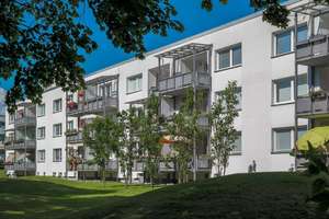 Großzügiger Wohnbereich trifft sonnige Loggia – John-F.-Kennedy-Allee 98, 38444 Detmerode, Wolfsburg – Vorschaubild 2