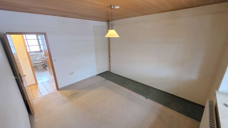 Immobilie in Tremsbüttel - Tremsbüttel: EFH (Bj. 83) +Garage/V´Keller, ca. 297m² Wohn-/Nutzfl., 6 Räume,  ca. 607m² Grundstück - Bild 6