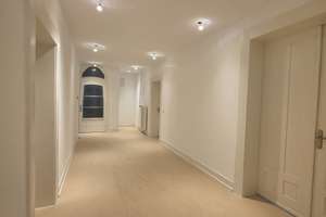 HELLES WG-ZIMMER | ALTBAU | EINBAUKÜCHE | BALKON | TOP LAGE | 5ER WG | SUPER ANBINDUNG AN ÖPNV – Die vollständige Adresse der Immobilie erhältst du vom Anbieter., 70190 Kernerviertel, Stuttgart – Vorschaubild 3