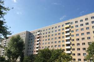Hier lässt es sich Wohnen - 4-Zimmer-Wohnung mit Balkon! – Richard-Zimmermann-Str. 7, 7747 Neulobeda, Jena – Vorschaubild 1