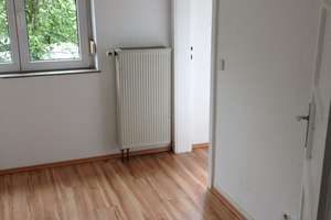 4-Zimmer-Hochparterre-Wohnung mit Terrasse, Gartenzugang und Stellplatz – Badbrunnenstr. 82, 70374 Im Geiger, Stuttgart – Vorschaubild 14