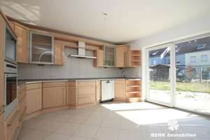BERK Immobilien - Ihr Zweifamilienhaus  – modern, großzügig & voller Möglichkeiten! – Die vollständige Adresse der Immobilie erhältst du vom Anbieter., 64832 Babenhausen – Vorschaubild 5