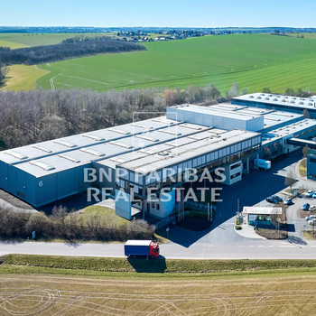 Produktionshalle mit Kranbahn am Autobahndreieck Nossen