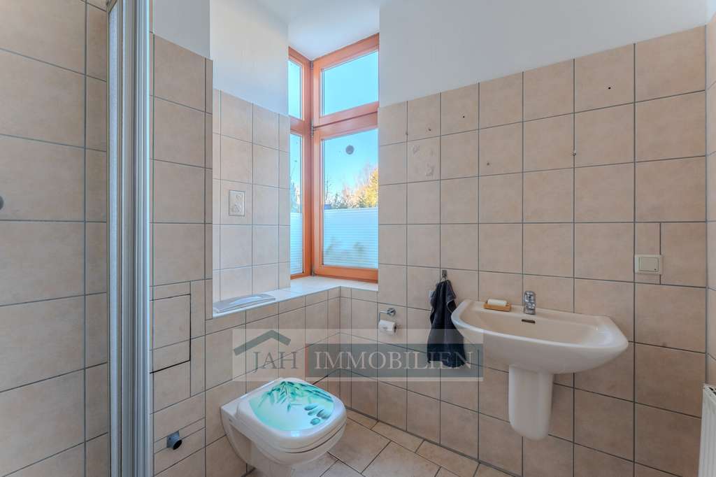 Immobilie in Panketal - Genießen Sie Ihr Familienglück in einer lichtdurchfluteten Doppelhaushälfte mit Garten! - Bild 4