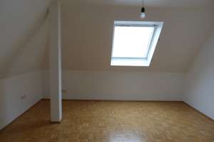 Geräumige Einlieger- Dachgeschosswohnung in bevorzugter Lage von Dortmund – 44141 Westfalendamm, Dortmund – Vorschaubild 2