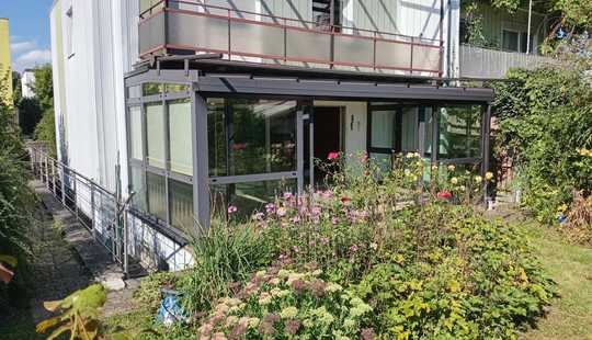 Bild von Sommer 2026 im eigenen Garten - große DHH in F-Niederursel