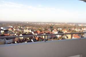 Renovierte + kompakte 3-Zimmer-Wohnung, 2 Balkone mit Weitblick, Duschbad + Aufzug – Kurt-Schumacher-Straße 12, 38102 Viewegsgarten-Bebelhof, Braunschweig – Vorschaubild 4