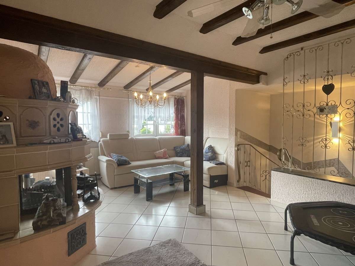 Immobilie in Florstadt - Einfamilienhaus im Bungalowstil mit großem Garten und Terrasse - Bild 4