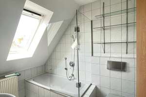 Schöne 2-Zimmer-Maisonettewohnung mit Balkon, Küchenzeile, TG-Stellplatz und Aufzug in Nürnberg – Die vollständige Adresse der Immobilie erhältst du vom Anbieter., 90459 Galgenhof, Nürnberg – Vorschaubild 5