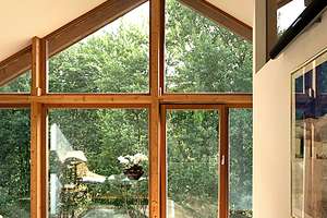 LICHTERFÜLLTES ARCHTEKTENHAUS MIT TRAUMHAFT SCHÖNEM GARTEN * RESERVIERT * – Die vollständige Adresse der Immobilie erhältst du vom Anbieter., 94505 Bernried – Vorschaubild 2